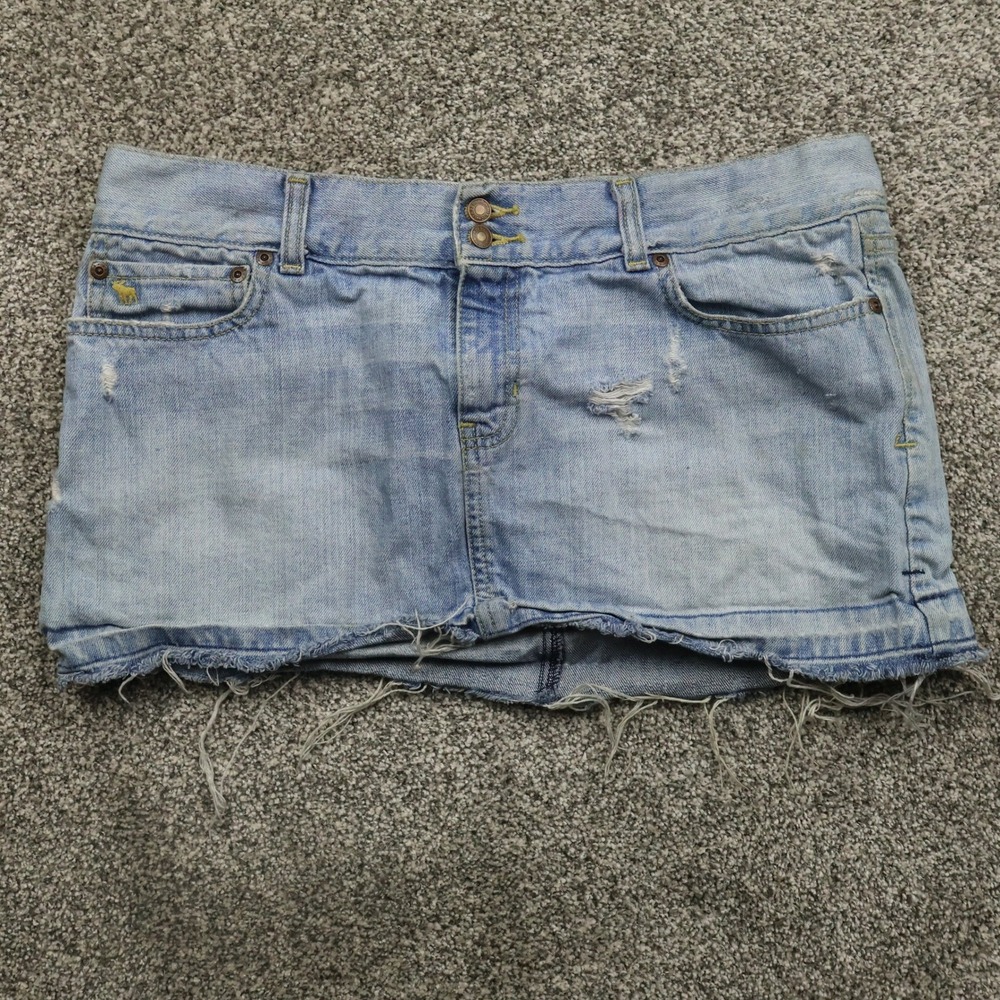 Abercrombie Skirt y2k Womens 10 Light Wash Denim Mini Distressed Ripped Frayed